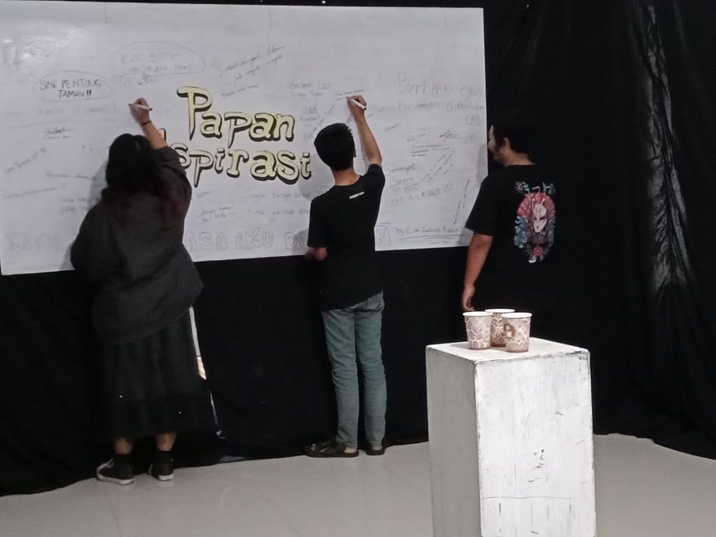 Menjaring Aspirasi Mahasiswa Melalui Pekikan Sastra | Universitas