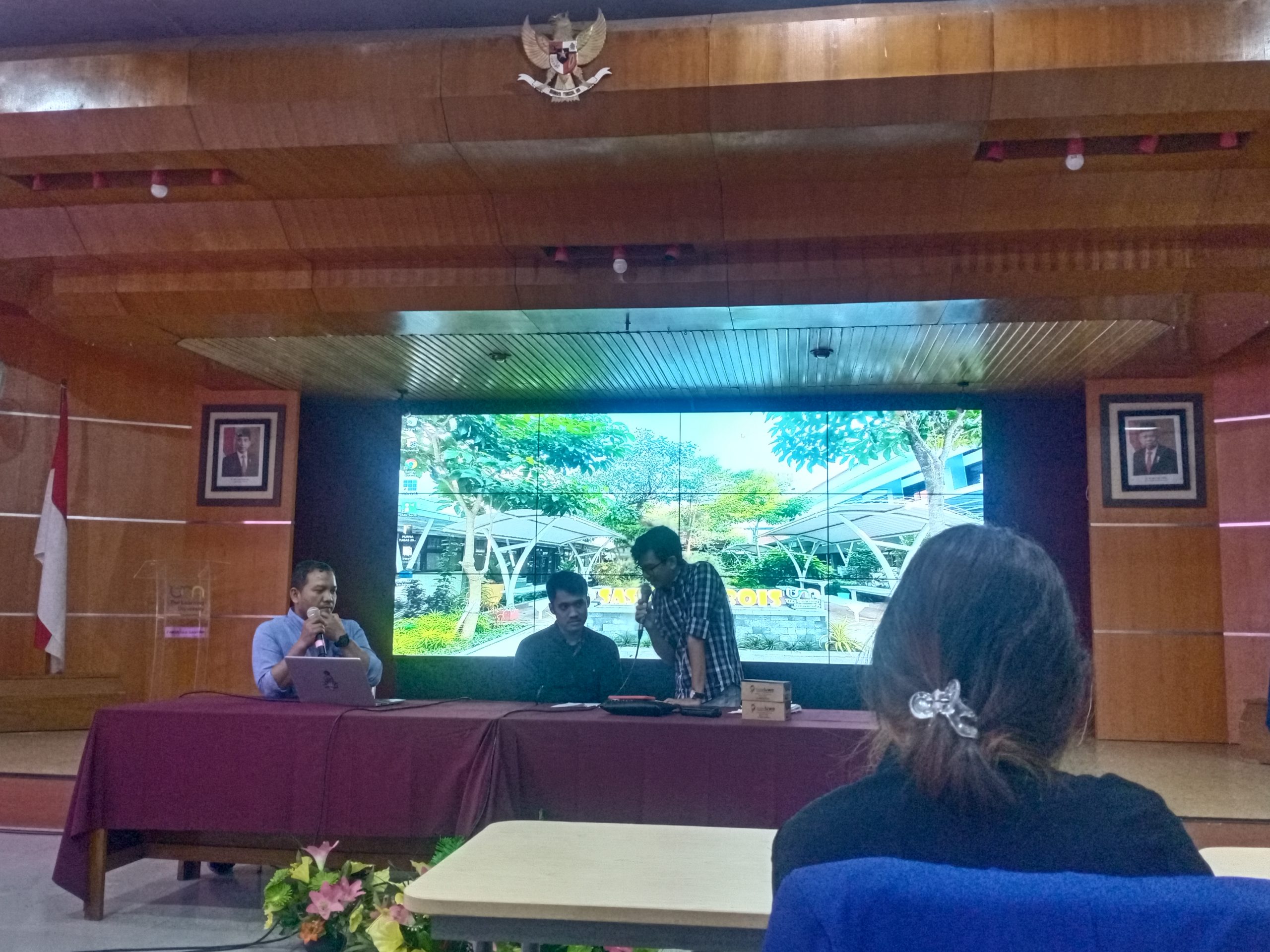 Pelatihan Penulisan Naskah Lakon, Cerpen, serta Puisi oleh Dosen dan Alumni DBI