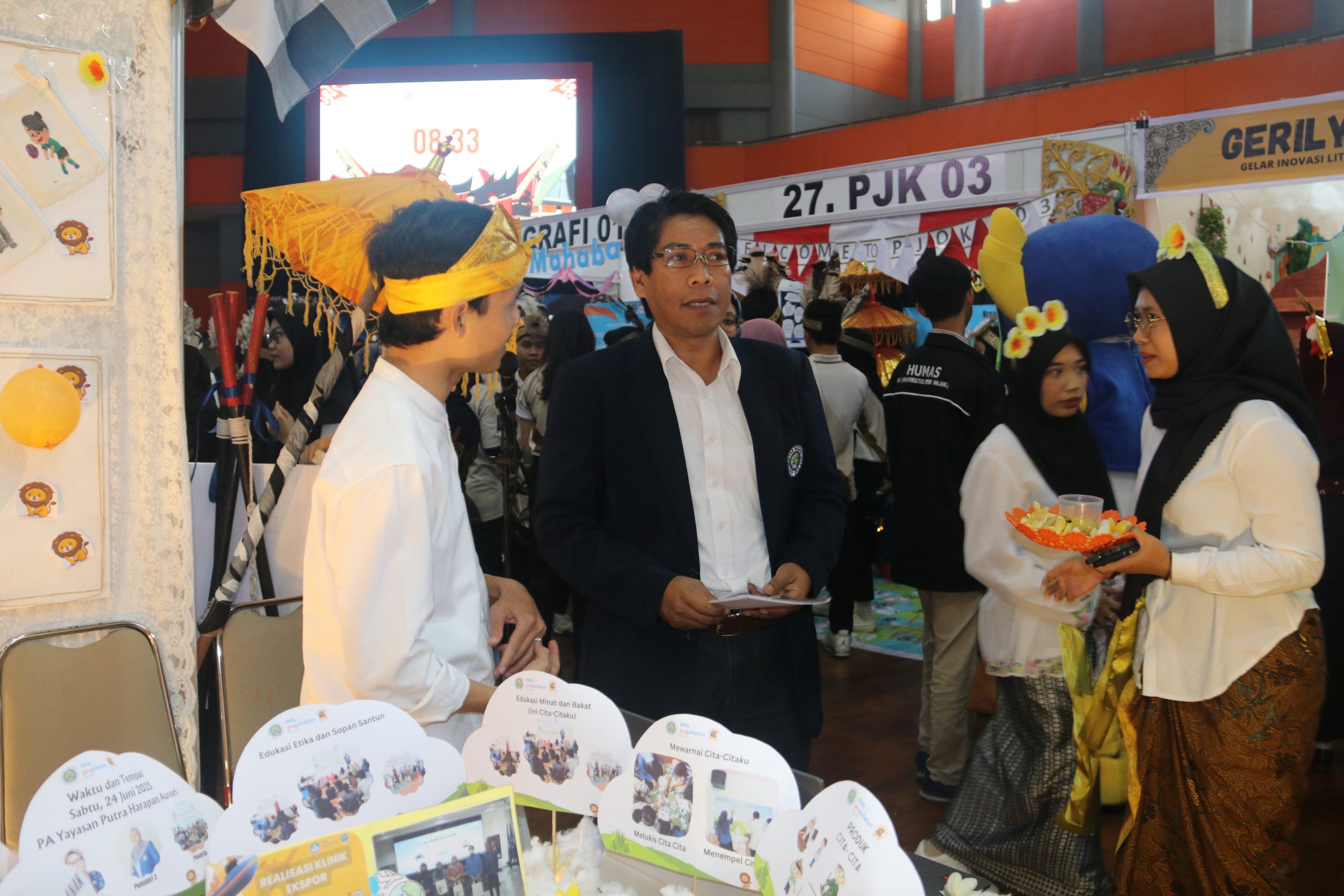 PPG Prajabatan UM Gelar Pameran Inovasi Literasi Karya
