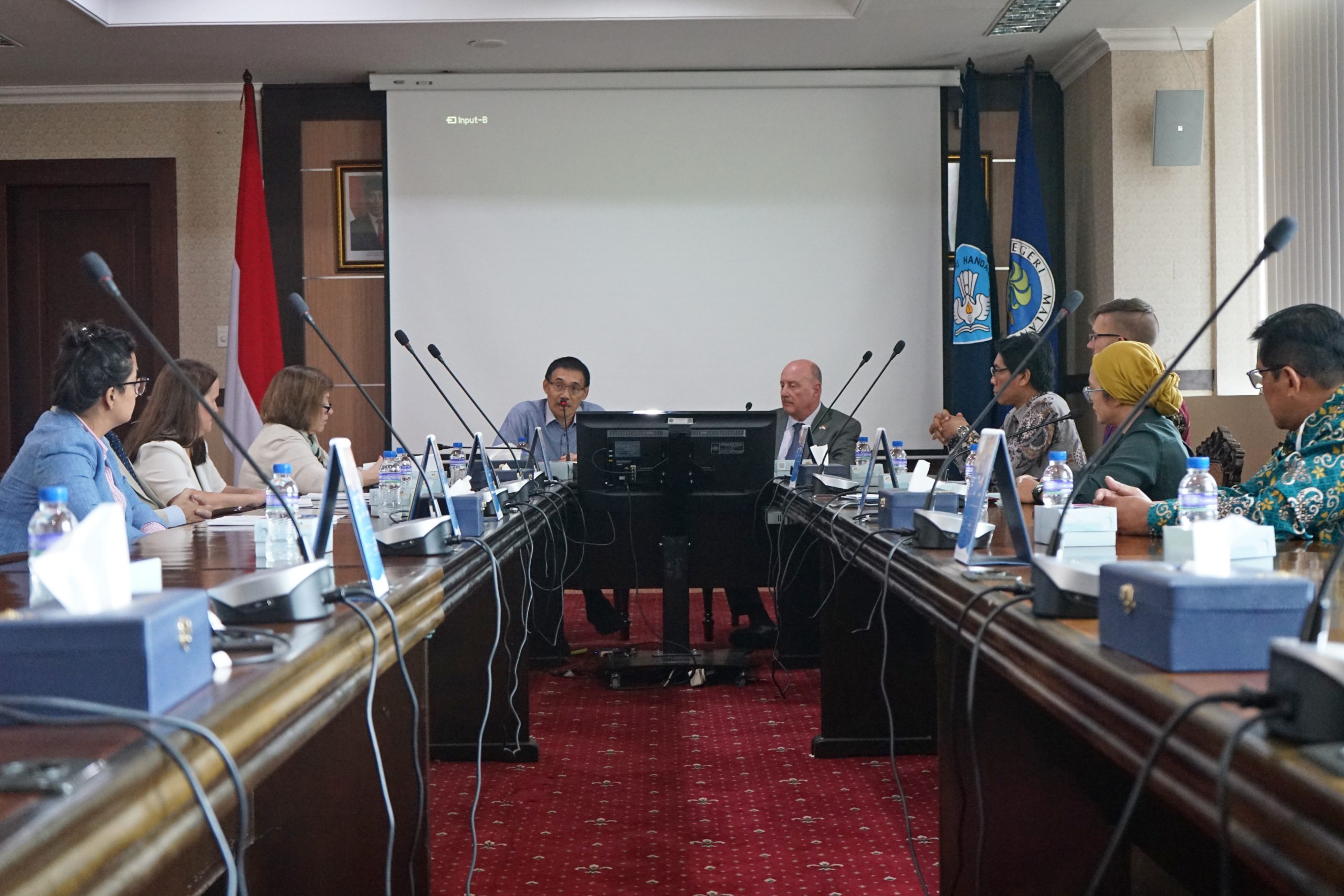 Mantapkan Pelaksanaan Program IFLI: Pimpinan Gelar Rapat Koordinasi 
