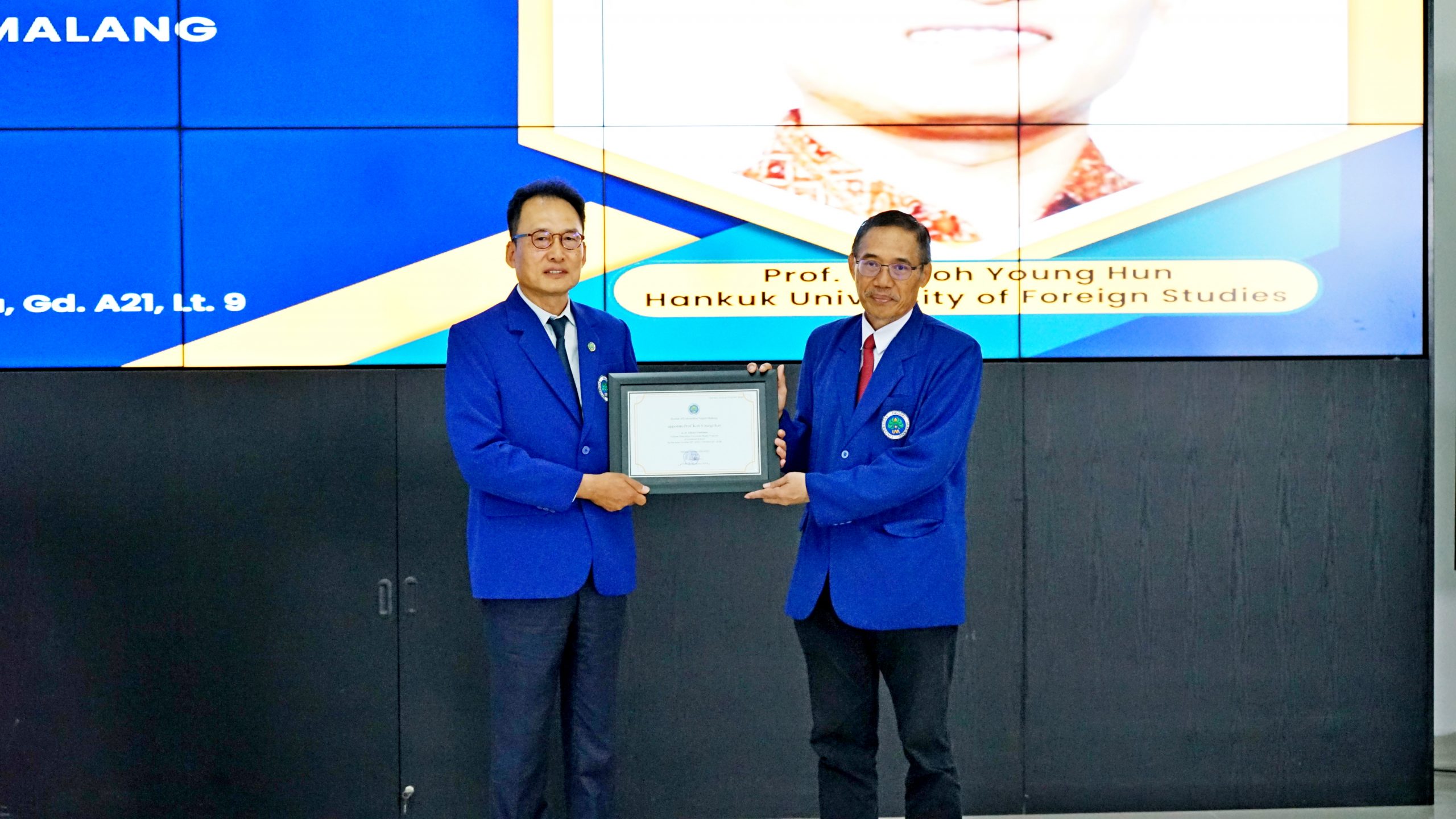 Sekolah Pascasarjana Kukuhkan Adjunct Professor pada Bidang  Foreign Language  