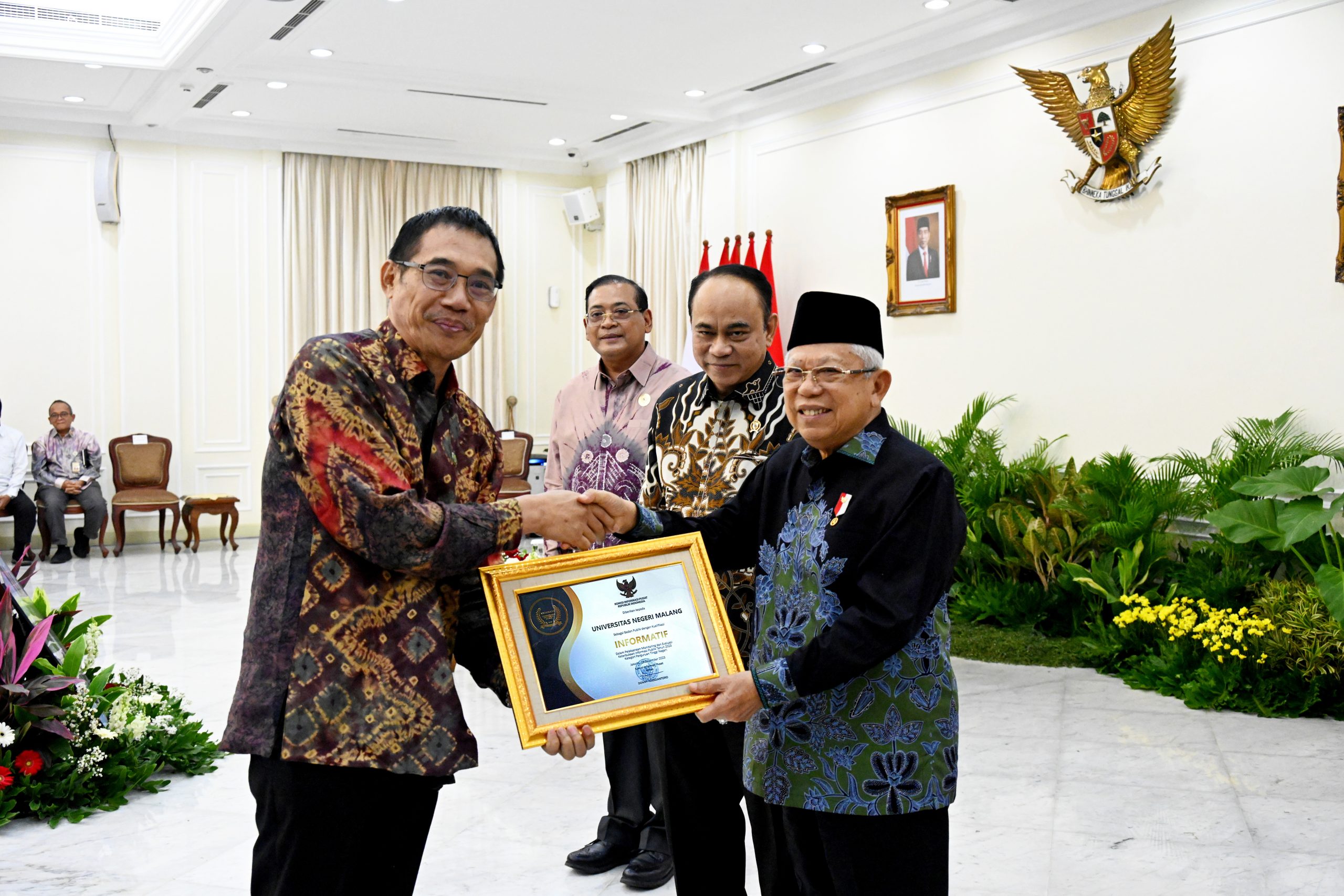 UM Raih Kategori Informatif Tahun 2023, Dua Kali Berturut-Turut menjadi PTN Terbaik