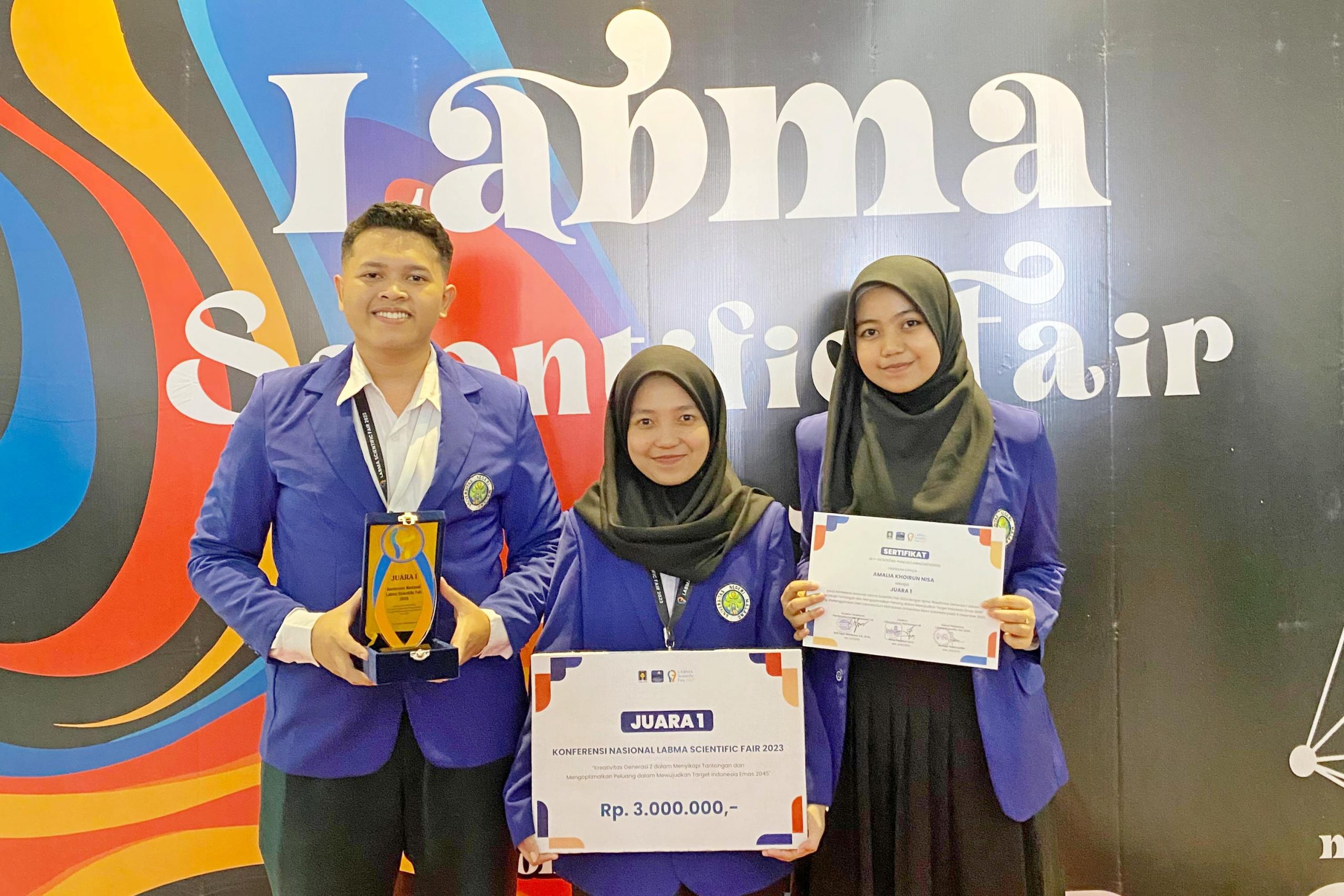 Tiga Mahasiswa Akuntansi UM Raih Juara 1 dalam Kompetisi Nasional LSF 2023