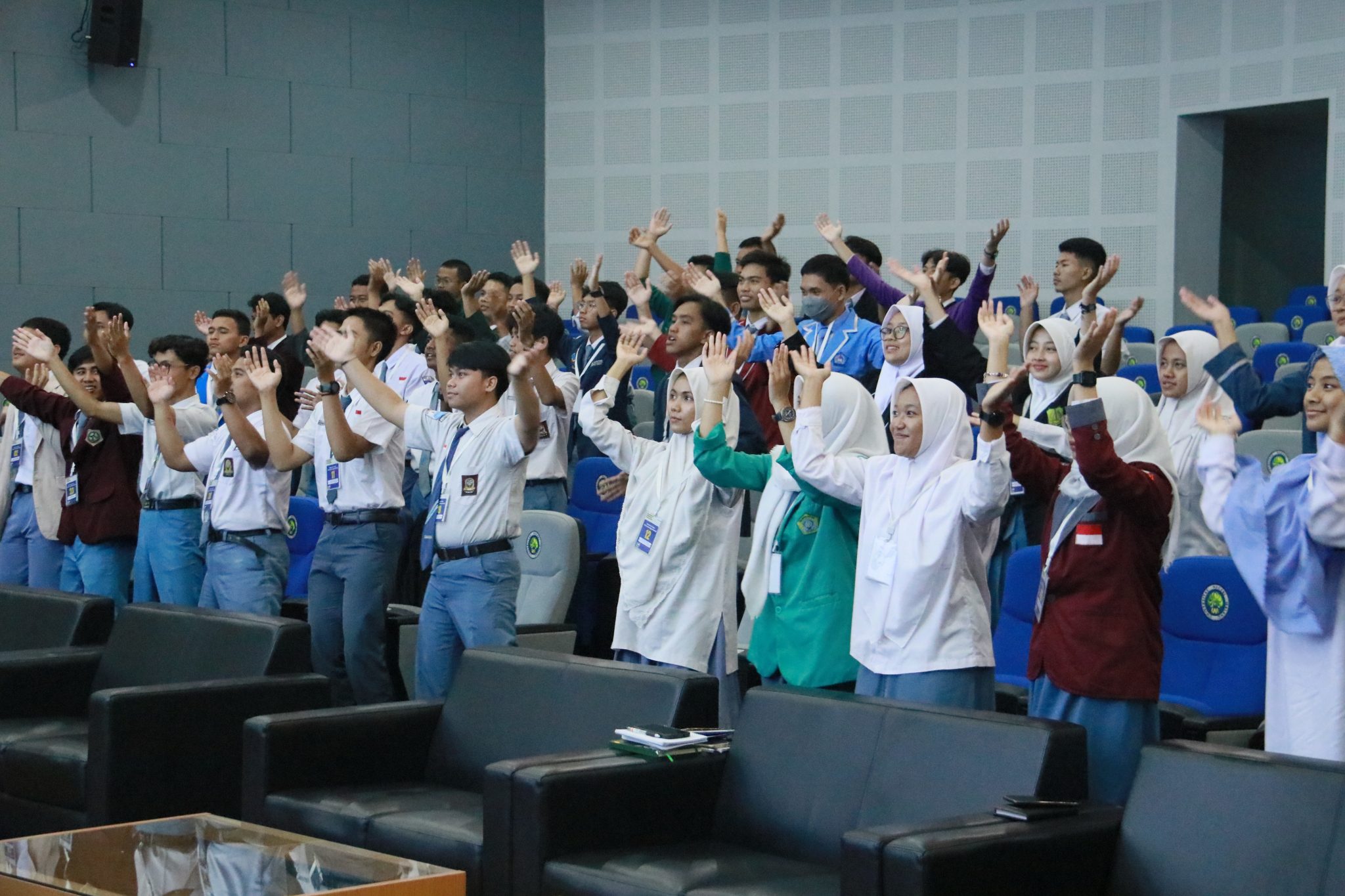 Penutupan OLF 2024 Penuh Inspirasi dan Motivasi Universitas Negeri