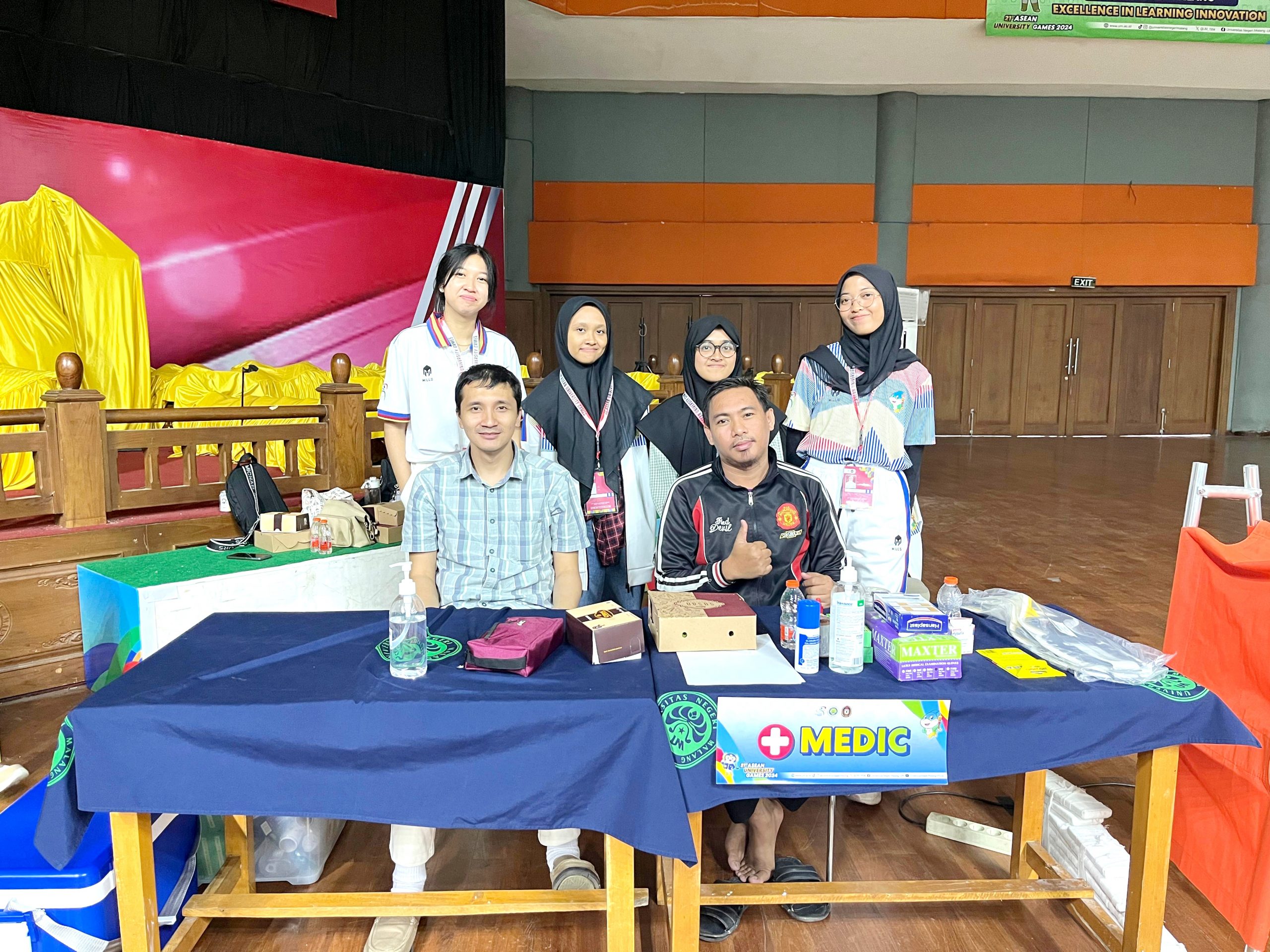 Tim Medis UM Siap Kawal Keselamatan Atlet Badminton Dalam Ajang AUG 2024