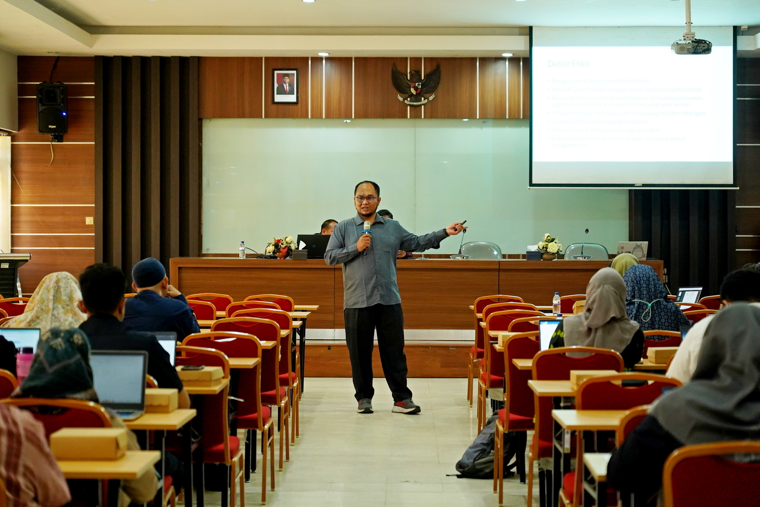 Optimalkan Pengembangan Akademik, UM Gelar Workshop “Pemanfaatan dan Etika AI”