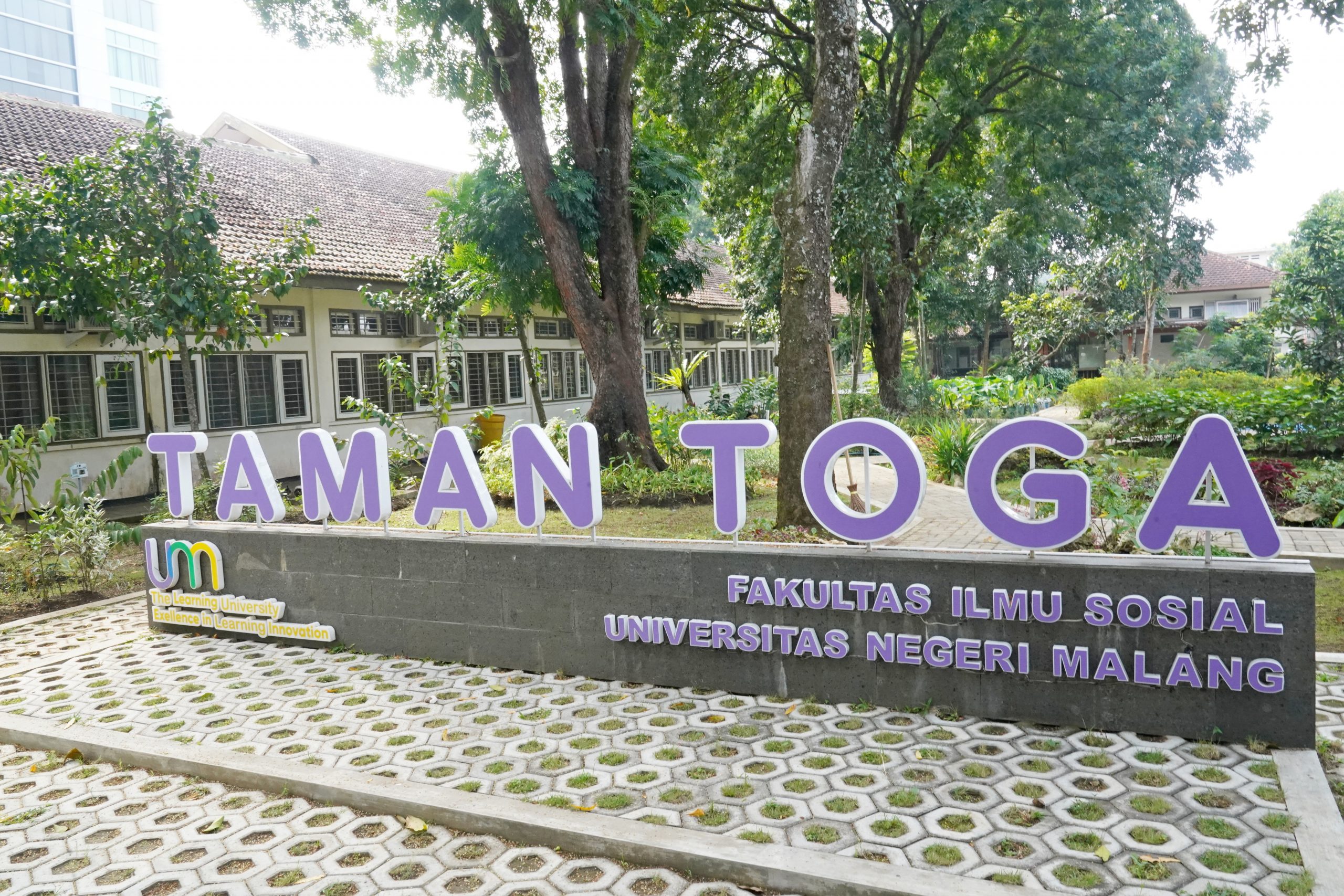 Wujud Nyata Tingkatkan Konservasi dan Edukasi, Fakultas Ilmu Sosial UM Kembangkan Taman Toga