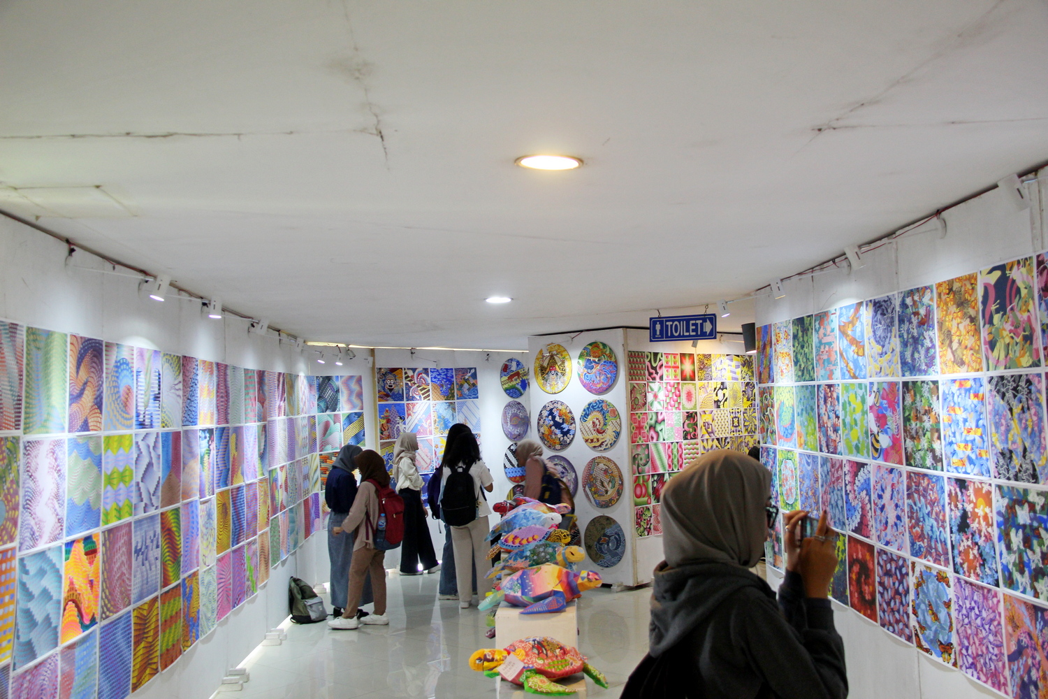 Karya Seni Mahasiswa dan Siswa yang Memukau di Cakrarunika UM