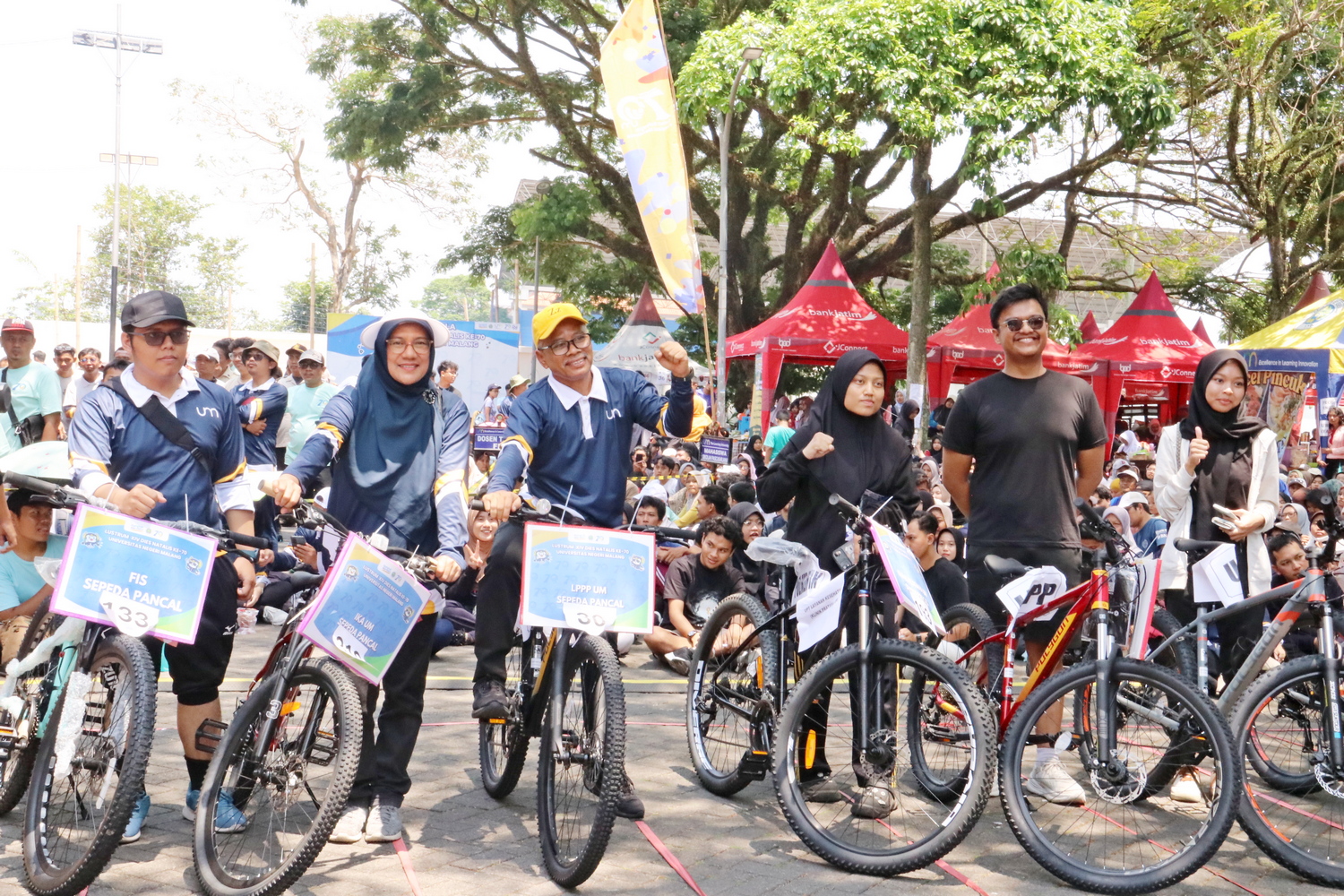 Rayakan 70 Tahun, UM Gelar Jalan Sehat dengan Doorprize Menarik