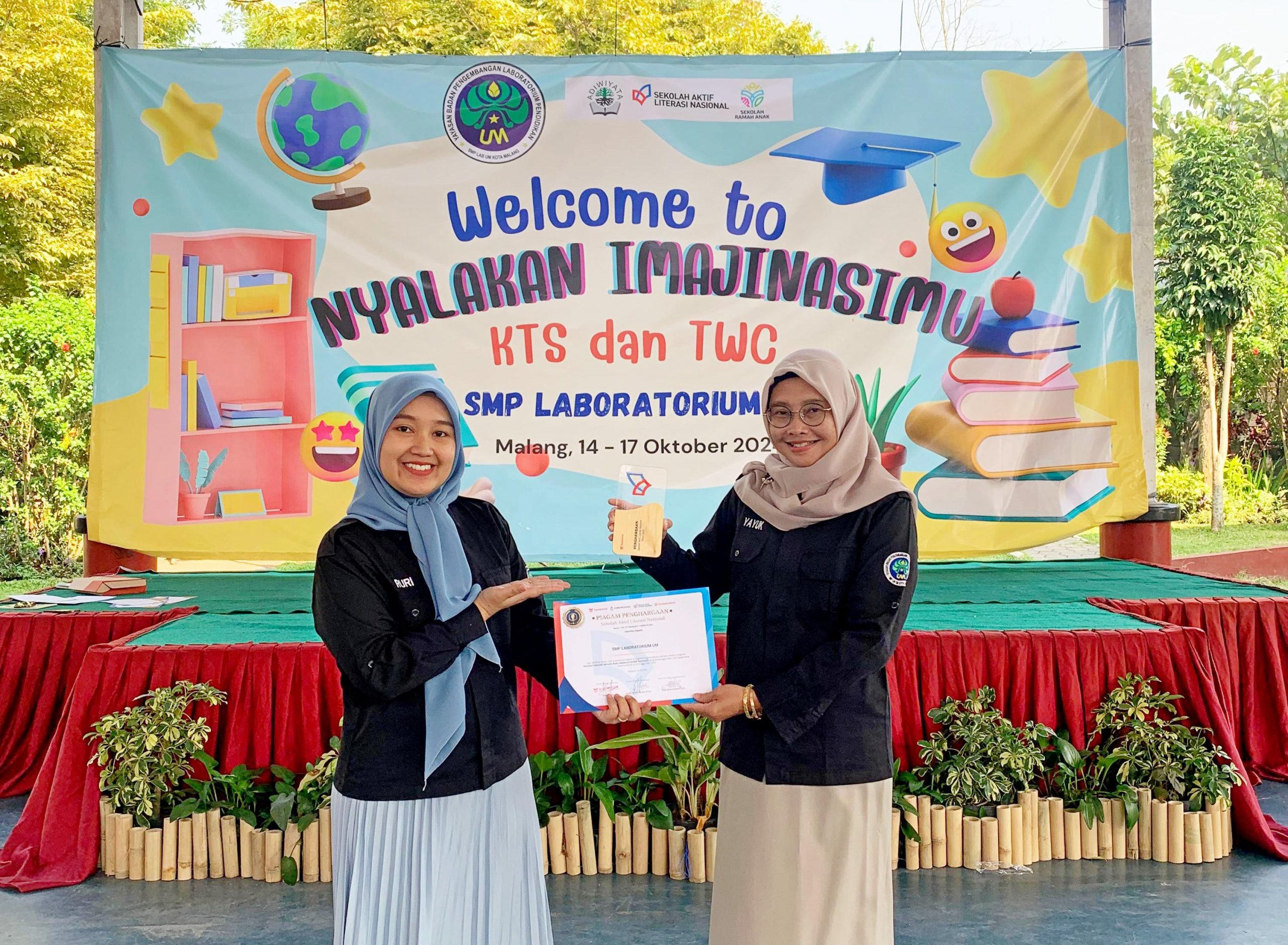 Berkat Inovasi Program Literasi, SMP Lab UM Raih Penghargaan dari Nyalanesia