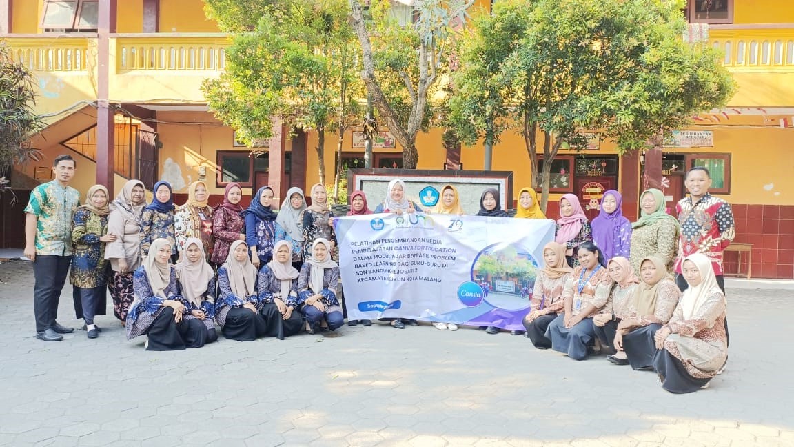 Dosen UM Gelar Pelatihan Media Pembelajaran Canva For Education untuk Guru SD