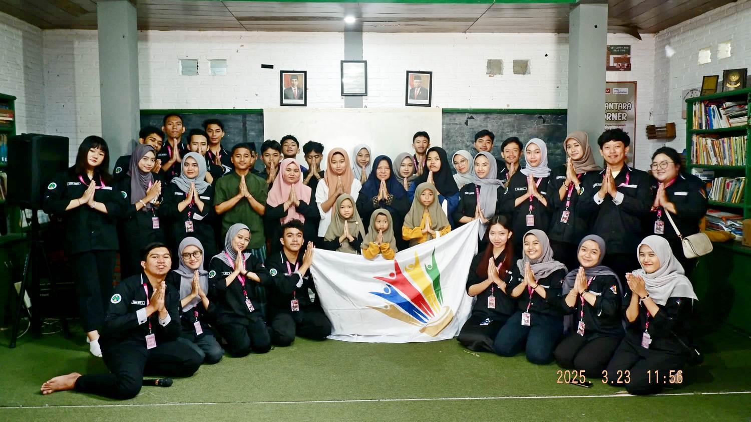 UKM Badminton UM Tebar Kebaikan di Panti Asuhan Akhlaqul Karimah