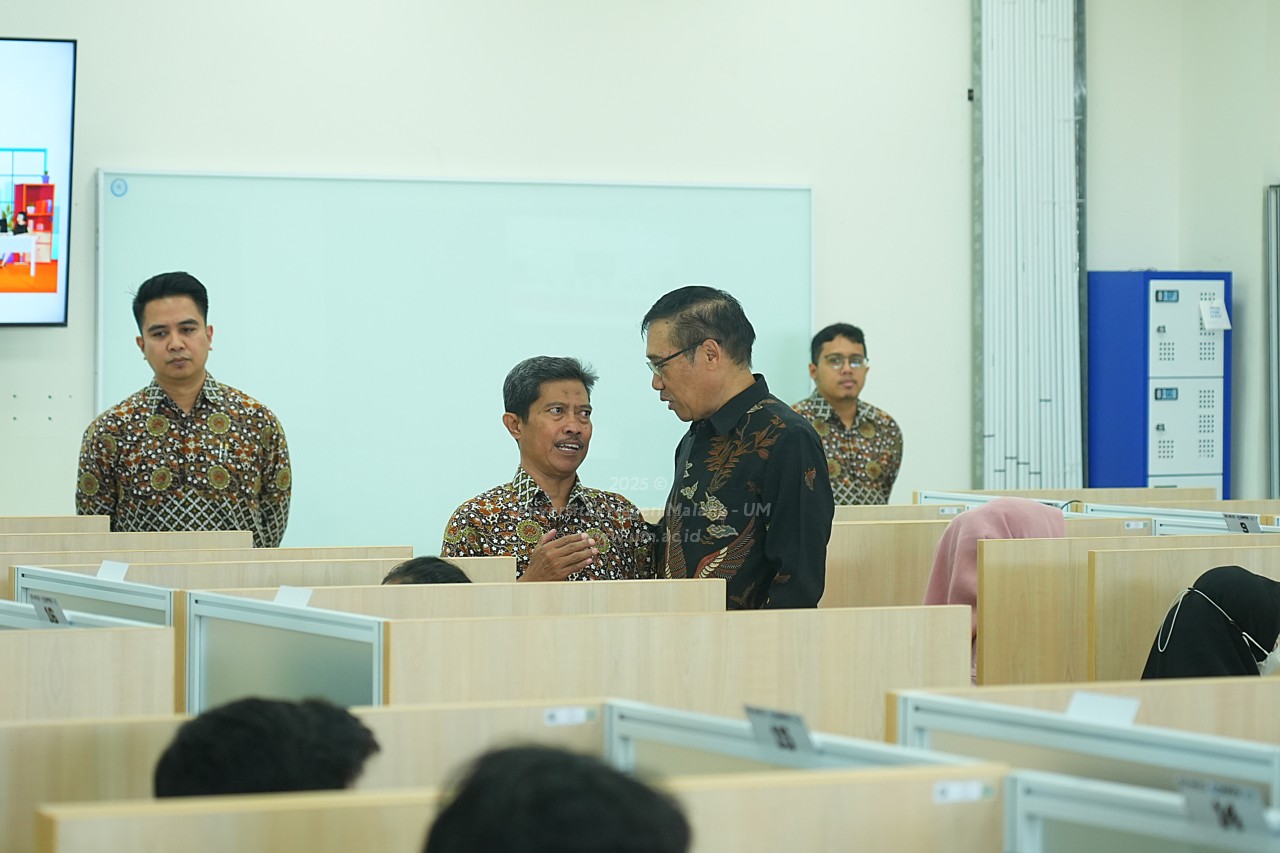 [GALERI] Rektor UM (Universitas Negeri Malang) Tegaskan Komitmen Inklusif-Transparan saat Monitoring UTBK SNBT 2025