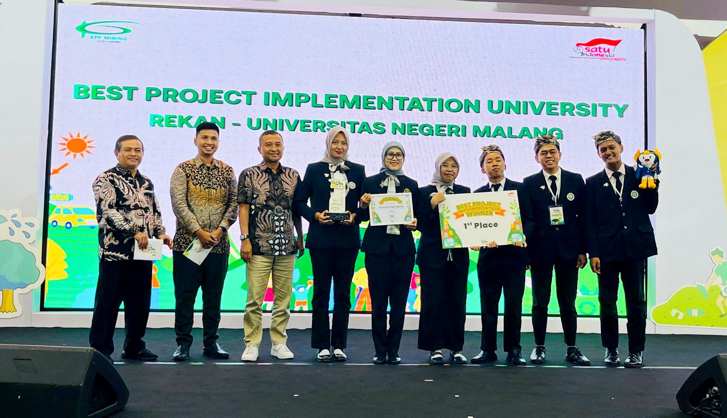 Inovasi Pakan Lobster Berbasis Limbah Ikan Bawa UM Juara Nasional
