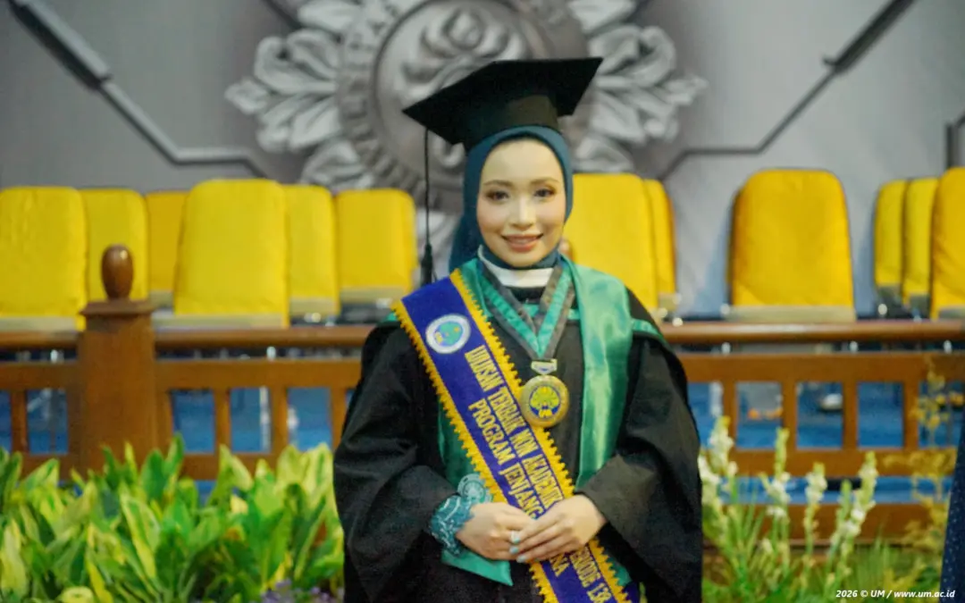 Lulus 7 Semester, Wisudawan UM Shefira Raih Tiga Prestasi Internasional